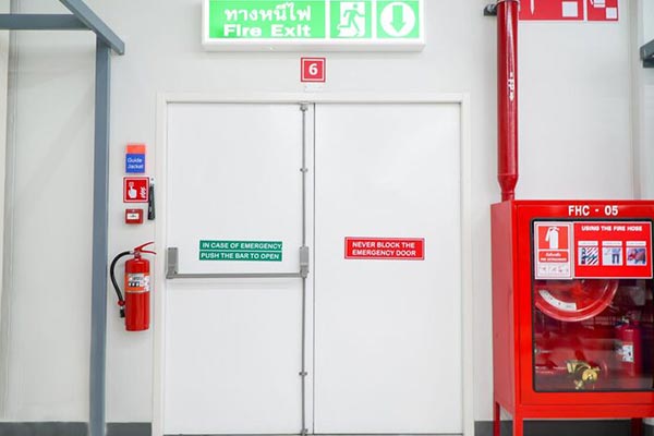 Como funcionam as portas corta-fogo para proteger vidas e propriedades?